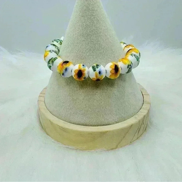 Chinese-Style Ceramic Sunflower Beaded Bracelet - Picture 3 of 5